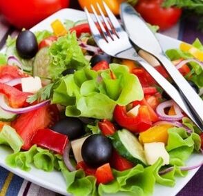 salada de legumes para artrite no ombro